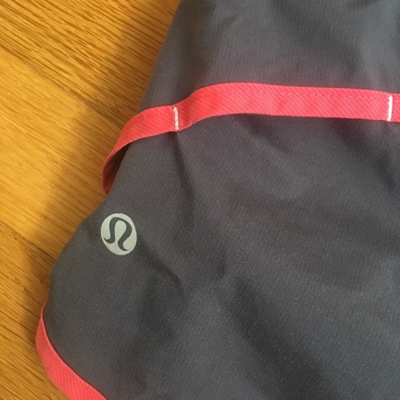 Lululemon Original Speed Short Sz 4 Grey - Picture 5 of 8